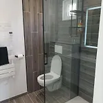 L' Har & Lam Bed and breakfast 3*