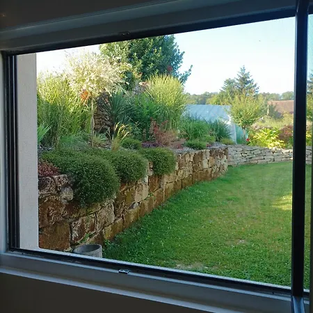 לינה וארוחת בוקר L' Har & Lam 3*