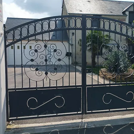 לינה וארוחת בוקר L' Har & Lam 3*